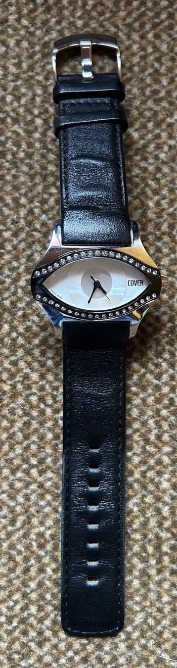 Uhren: Damenuhr "Cover Watch" – Gebraucht aus Biberist von Californiagirl