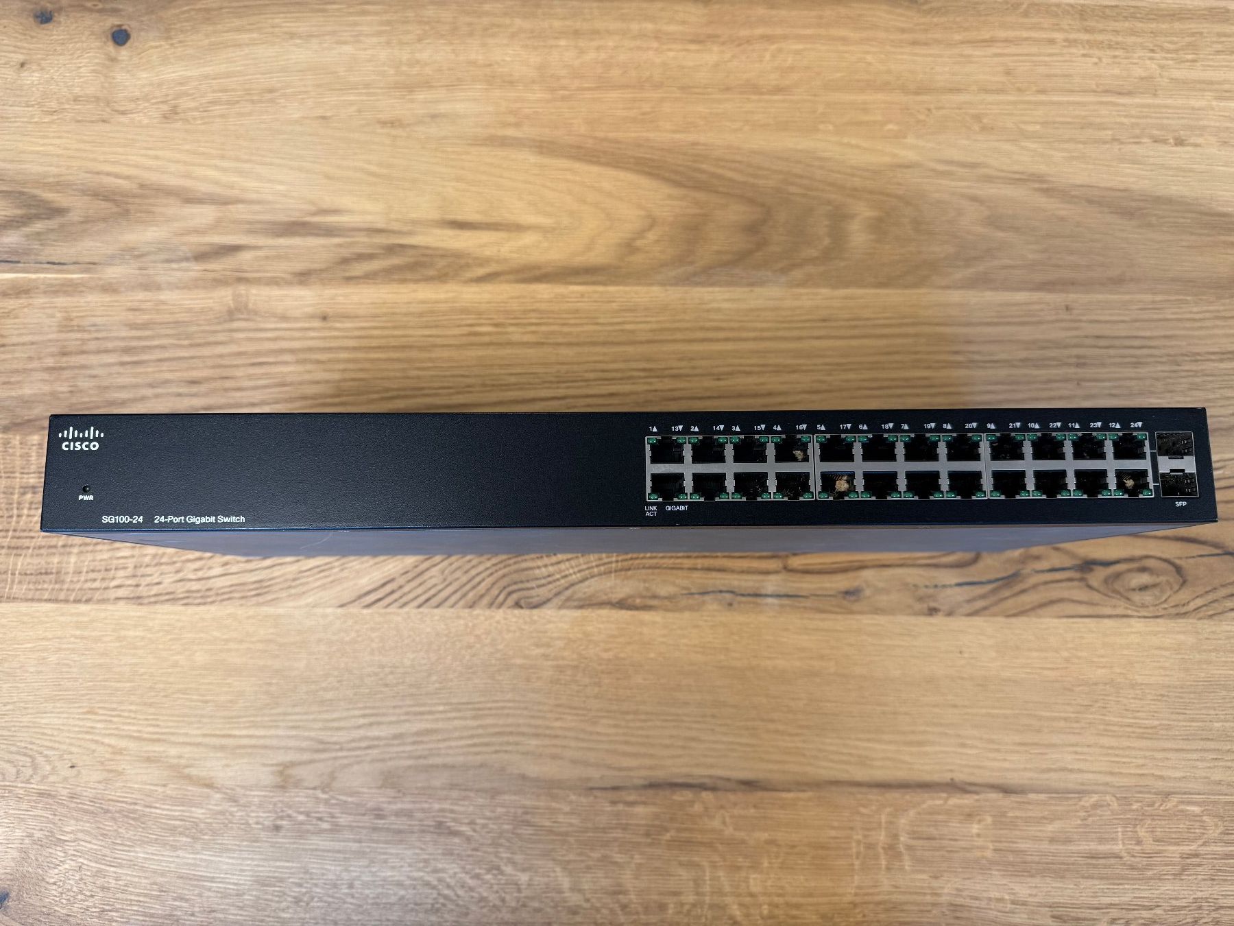 Cisco Hub & Switch: Cisco SG100-24 Switch – Usato da Zug venduto da db6_dg58 1