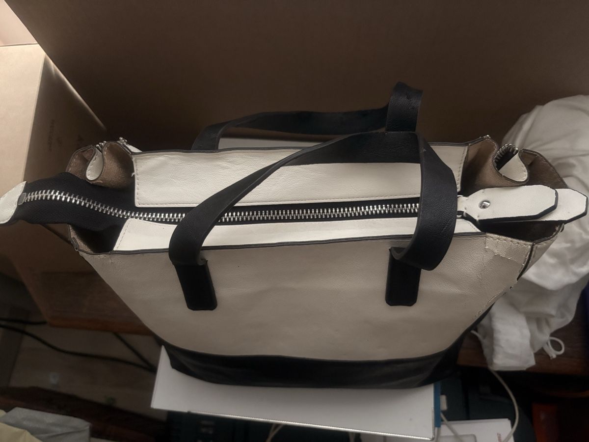 Guess Borse da donna: Borsa a mano Guess modello Doheny  – Usato da Taverne venduto da Luvi08 3