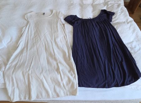 Kleiderpaket Röcke blau und weiss, kurzärmlig, Grösse M