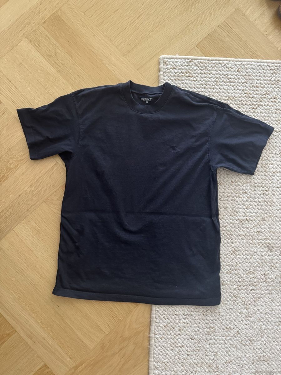 Carhartt T-Shirts: Carhartt Tshirt Navy  – Gebraucht aus Zürich von kat_ww7d