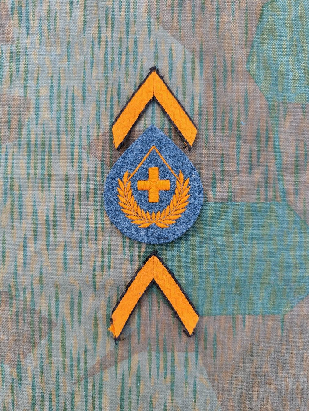 Schweizer Armee Placchette & Badge: Gradabzeichen Ord. 1949 Fourier – Usato da Bauma venduto da SwissMilitaria