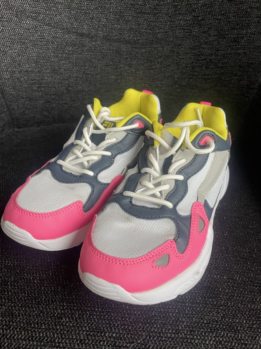 Fila Schuhe für Mädchen: Fila Sneakers – Gebraucht aus Heiligenschwendi von Mike73