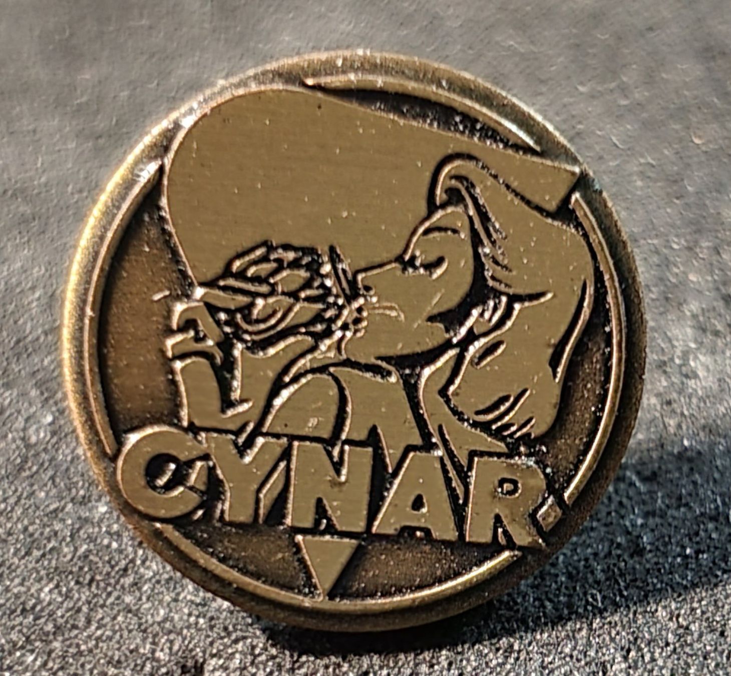 Placchette & Badge: W068 - Pin CYNAR – Usato da Reinach BL venduto da Boston-Verkauf