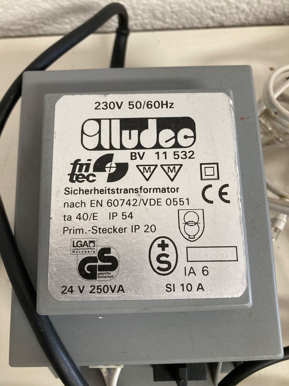 Elektronikbauteile: Olludec Trafo BV 11 532, 24V -... – Gebraucht aus Fehraltorf von Vorhang