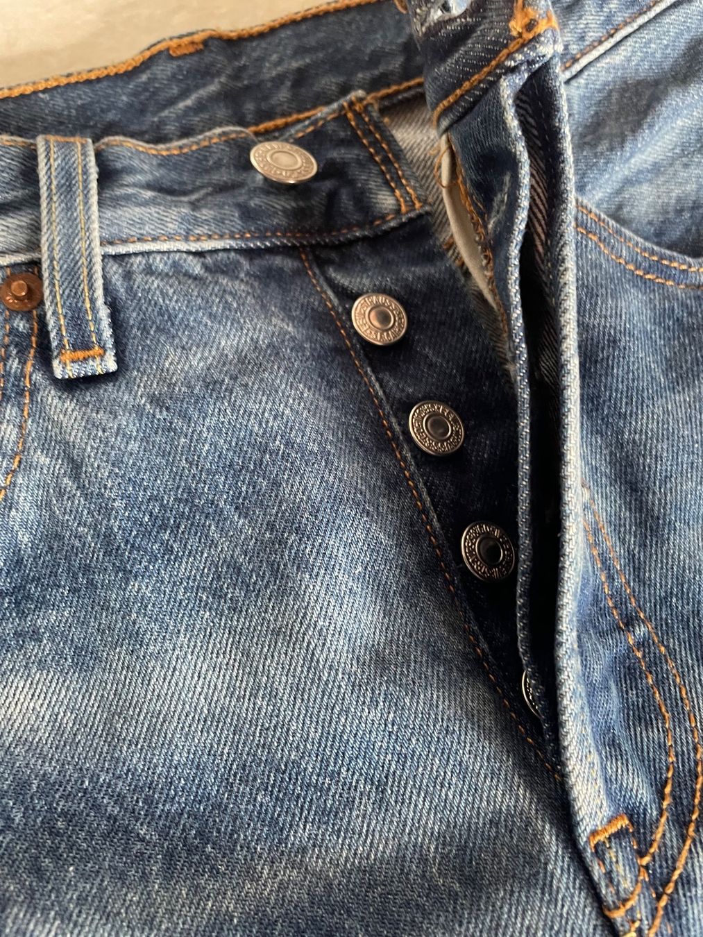 Levi's Jeans: Jeans Levi’s 501 Taille 24 28 – Usato da Vallamand venduto da Bricbracbroc82 3