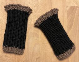 *SALE* Pulswärmer 👐 - Schwarz /Braun - handgestrickt - NEU