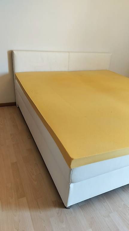 Lits: Bett Weiss Matratze – D'occasion à Kehrsatz par BPortmannn 3