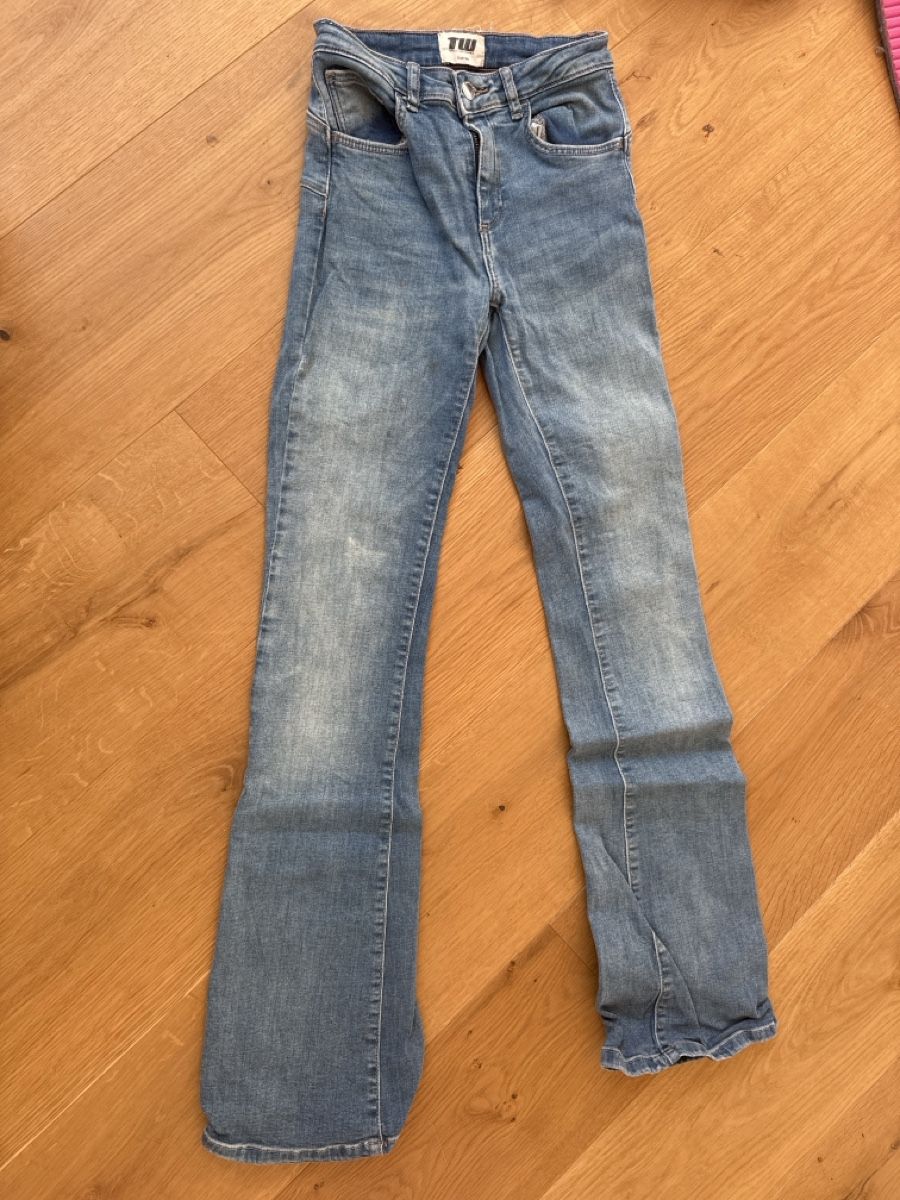 Jeans: Jeans von TU Gr.34 – Usato da Gelterkinden venduto da teddywidder