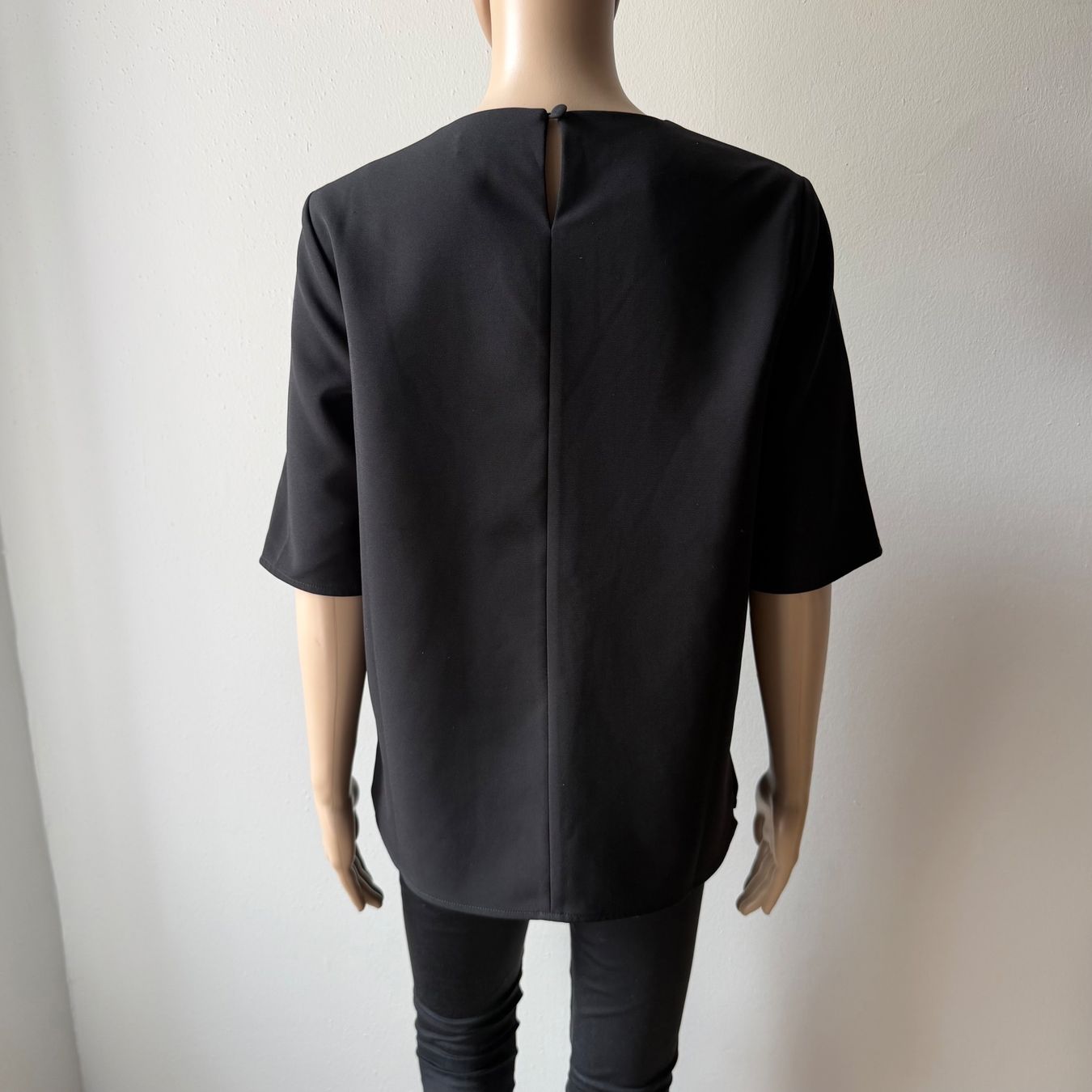 T-shirt: LAWRENCE GREY Shirt 🖤 – Usato da Zürich venduto da ClosetQueen 4