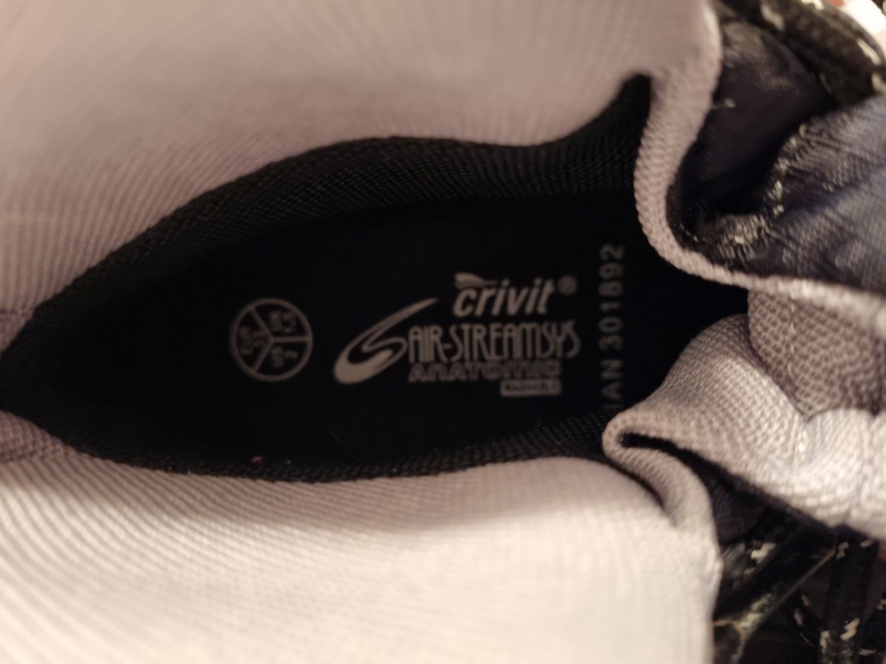 Scarpe per ragazzi: Schuhe gr 33 – Usato da Oftringen venduto da sweden03 2