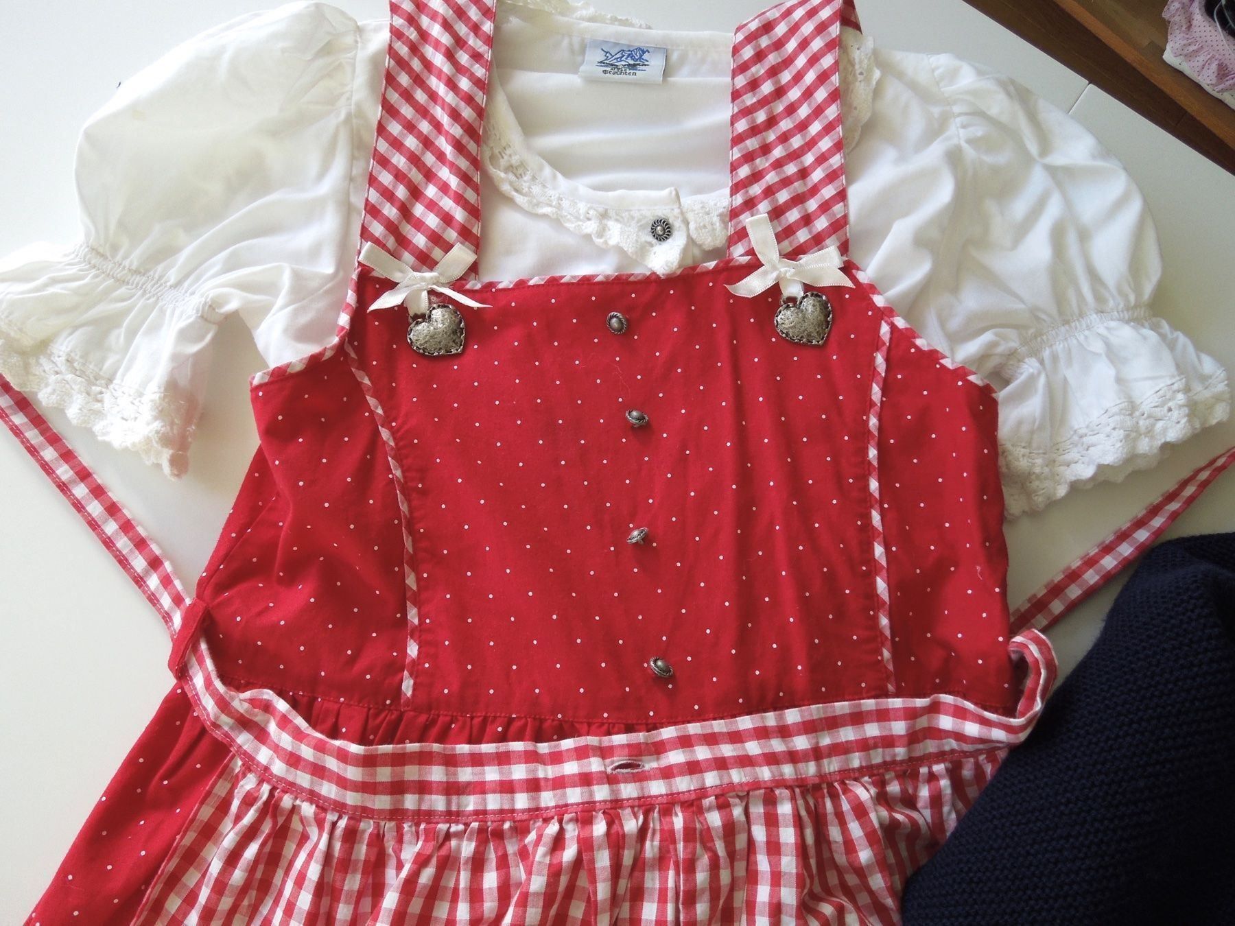 Kleiderpakete & -sets: ISAR Trachten 3tlg Dirndl Set Gr. 140 – Neu (gemäss Beschreibung) aus Meiringen von Jackwashere 2