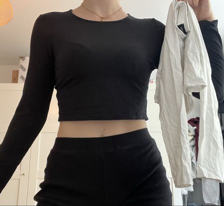 even&odd longsleeves black & white