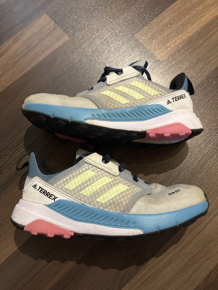 Adidas Scarpe per ragazzi: Adidas Terrex Wanderschuhe Grösse 32 gebraucht – Usato da Goldingen venduto da OnlineVerk 1