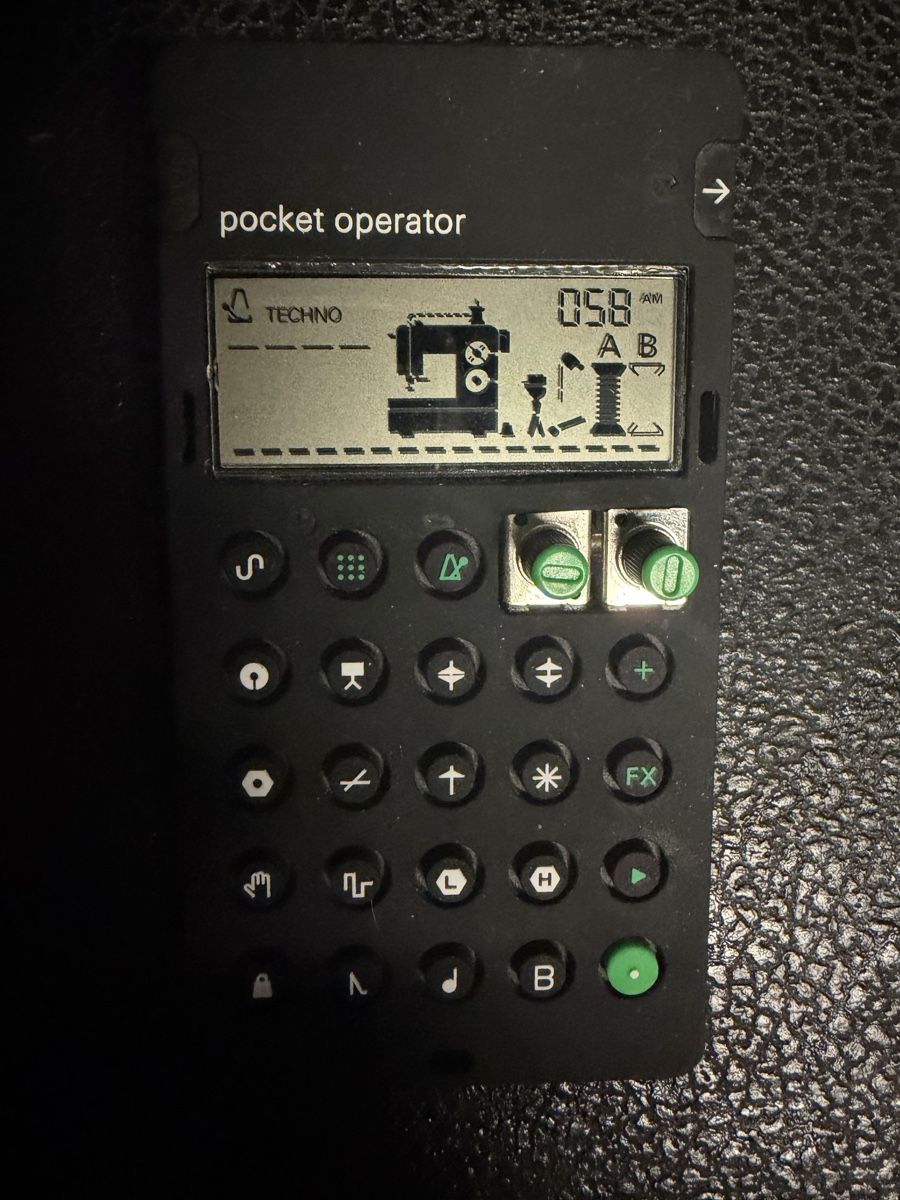 Teenage Engineering Strumenti musicali: Teenage Engineering Pocket Operator PO-12 mit Hülle – Usato da Langenthal venduto da guitarsnrecords 1