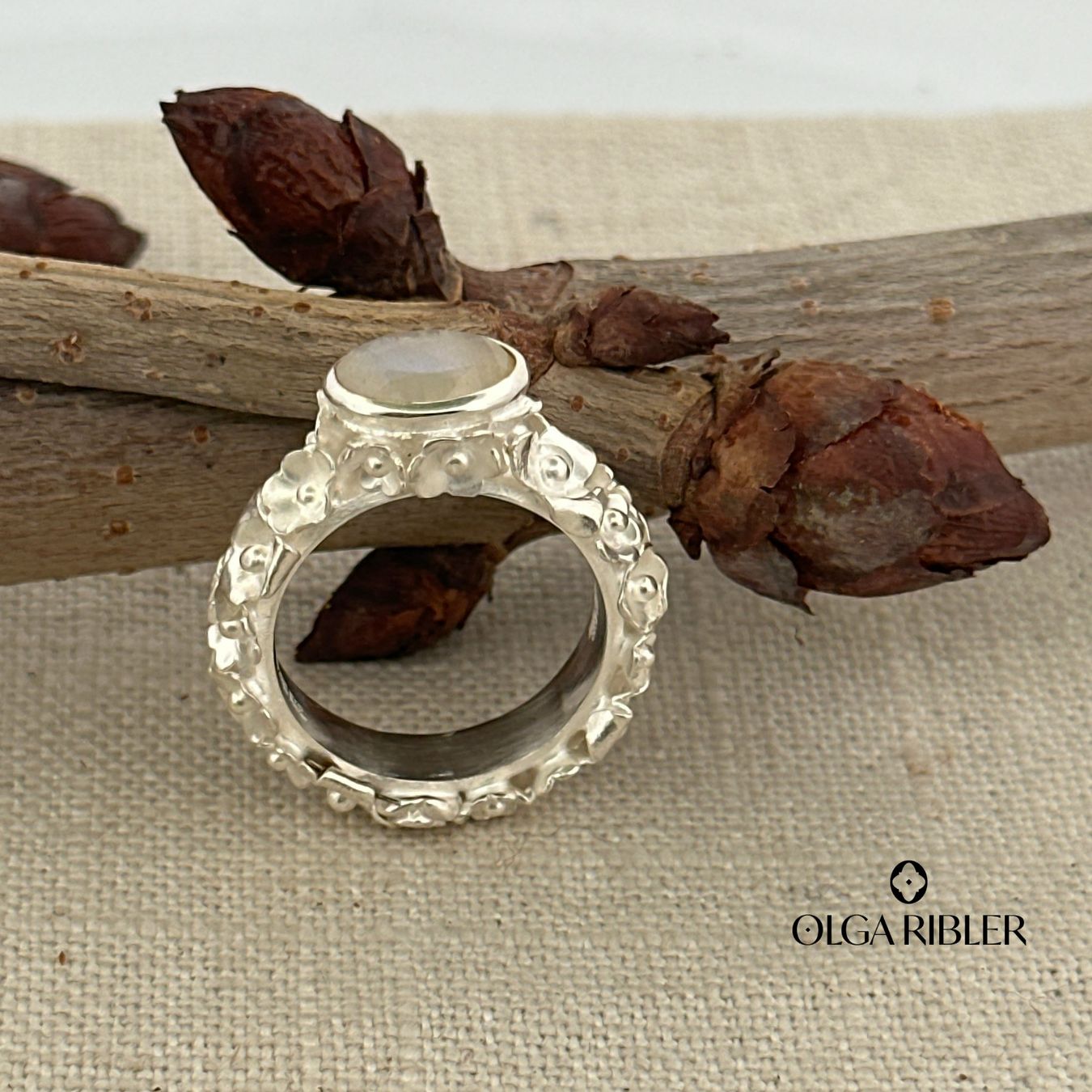 Olga Ribler Bagues: Silber Ring 925 mit Mondstein Grösse 60 – Neuf (Voir description) à Luzern par Schmuckoutlet 6