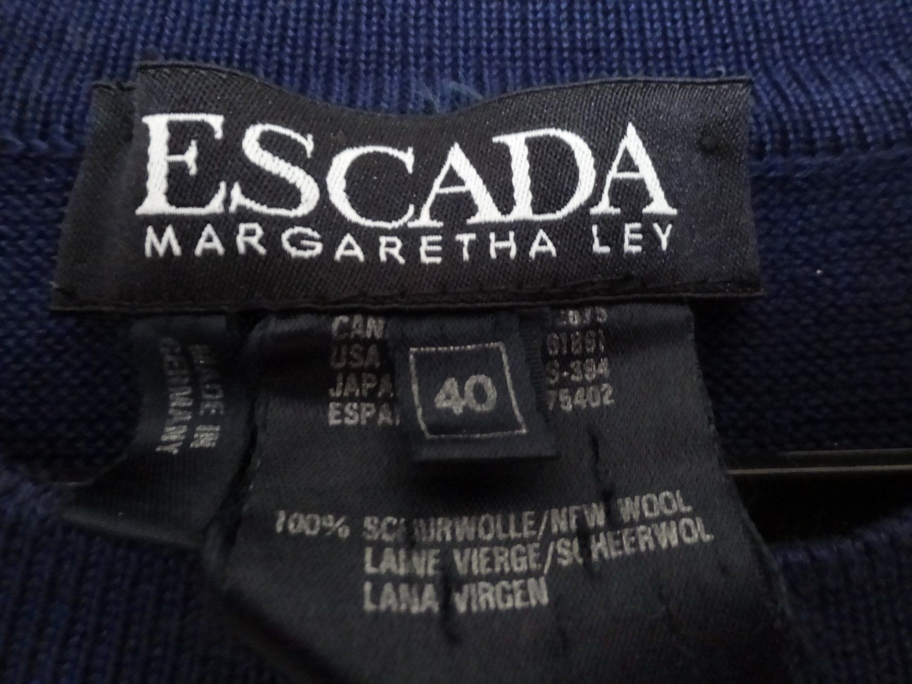 Escada Maglioni & Felpe: ESCADA MARGARETHA LEY PULLOVER, vintage, lang, Schurwolle – Usato da Locarno venduto da Sicabe 1