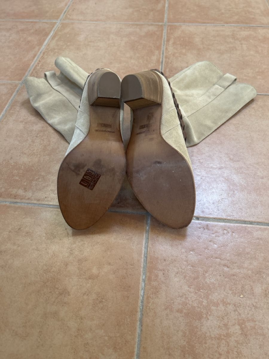 Damenschuhe: Bottes daim beige taille 38 avec lacets décoratifs – Gebraucht aus Les Evouettes von mal_mwv6 2