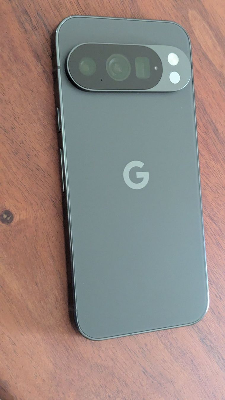 Google Portables: Google Pixel 10 Pro – Neuf (Voir description) à Menznau par kri_fkj8 4