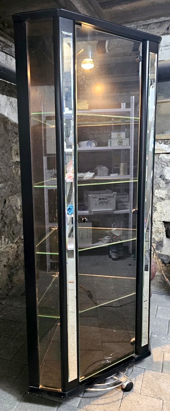 Vetrine: Vitrine beleuchtet für eine Ecke – Usato da Walenstadt venduto da pedroju-1 1