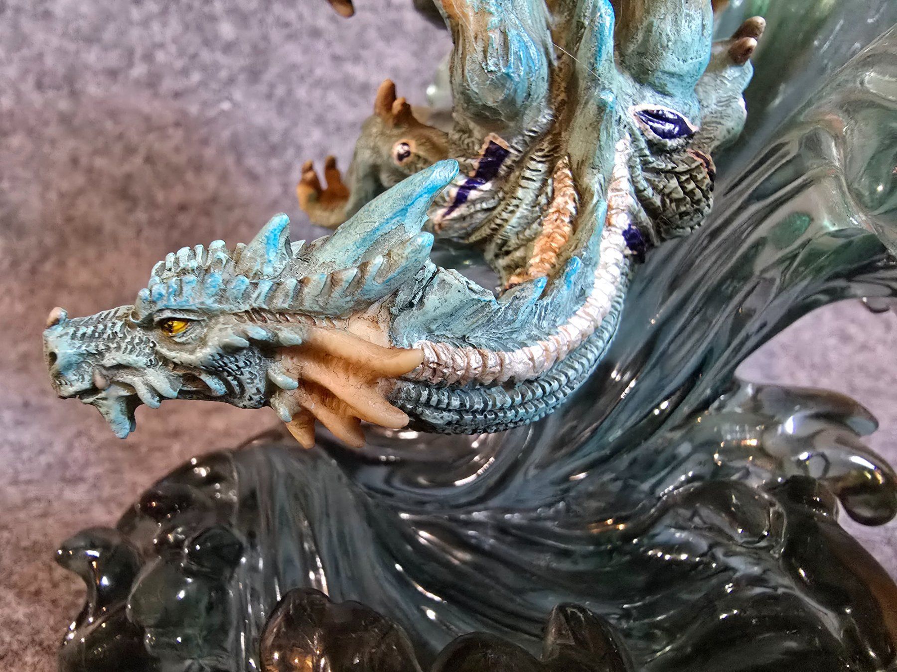 Statuette: Drache Water Dragon – Usato da Wattwil venduto da Yoshi.97
