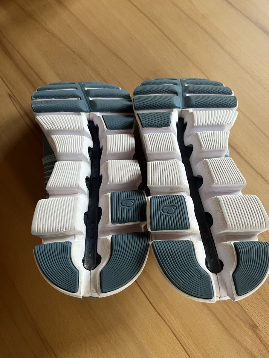 On Chaussures femmes: On Cloudtec Laufschuhe Gr.40 – D'occasion à Winterthur par sonnentag01 2