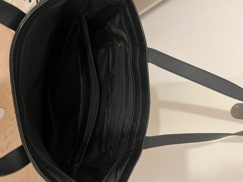 Taschen für Damen: Schwarze Ledertasche – Neu (gemäss Beschreibung) aus Rafz von mar_j7dl 2