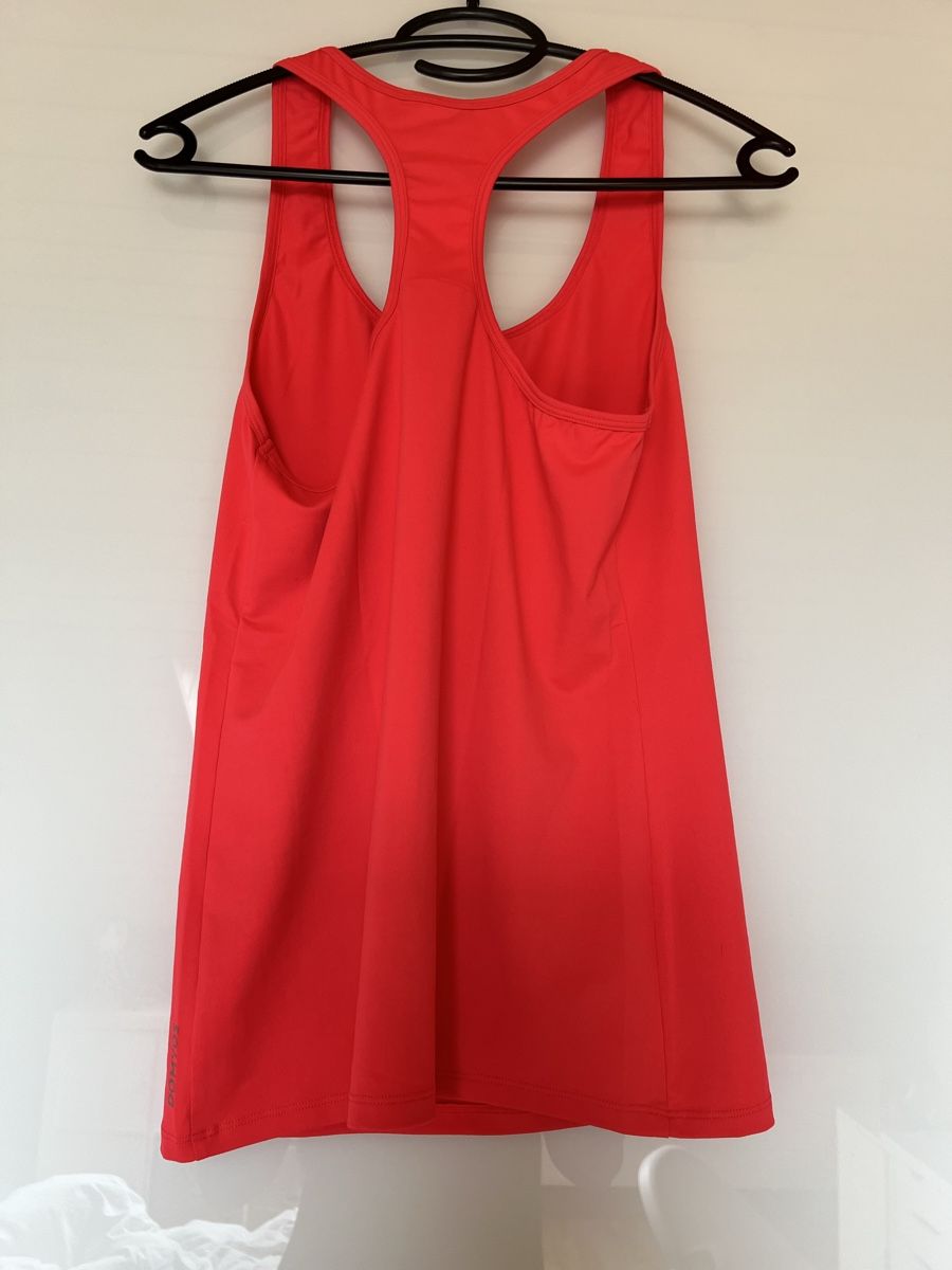 Tops: Top sport rose fluo - taille M – Gebraucht aus Bossonnens von noemie_01 2
