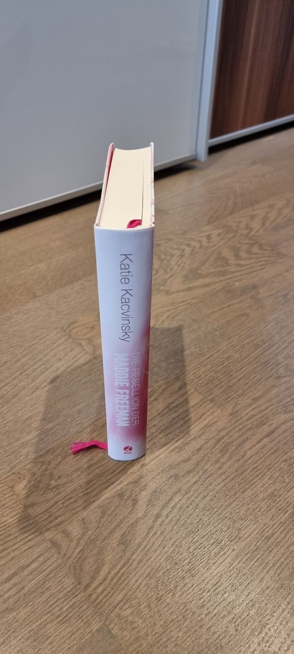 Bücher: Die Rebellion der Maddie Freeman -  Katie Kacvinsky – Gebraucht aus Hinterforst von impatiently 2