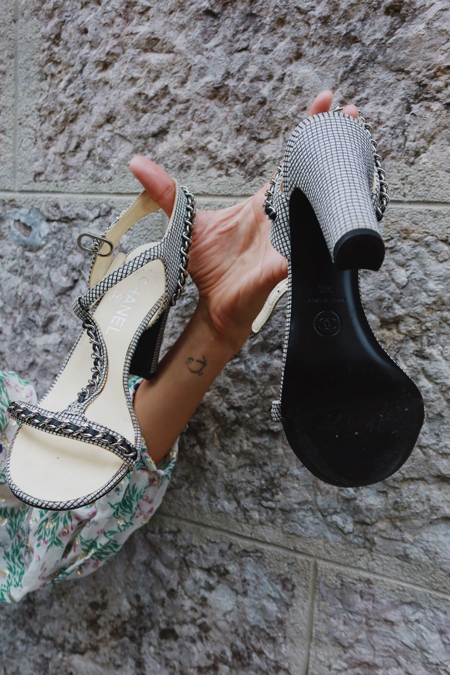 Scarpe da donna: Sandales Chanel taille 38 – Usato da Lutry venduto da roxypoxy 7