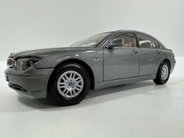 BMW 745i 1:18, dunkelgrau, MOTORMAX 