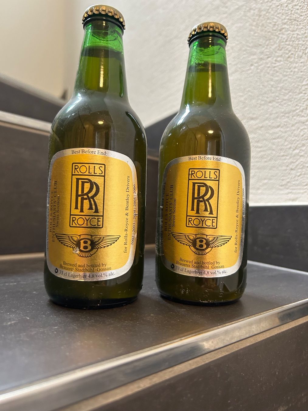 Rolls Royce Bier - alt 33 cl zwei Flaschen für Sammler,Deko (Neu ...