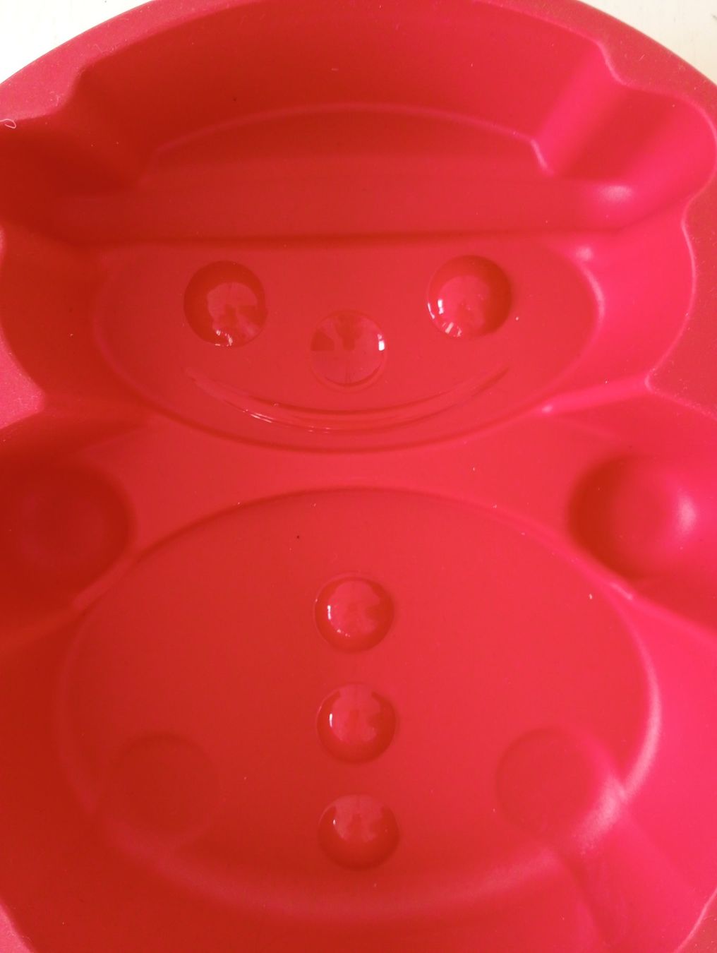 Tupperware Teglie da forno: Tupperware Silikonbackform Schneemann Rot Top! – Usato da Allschwil venduto da Evgeniia78 2