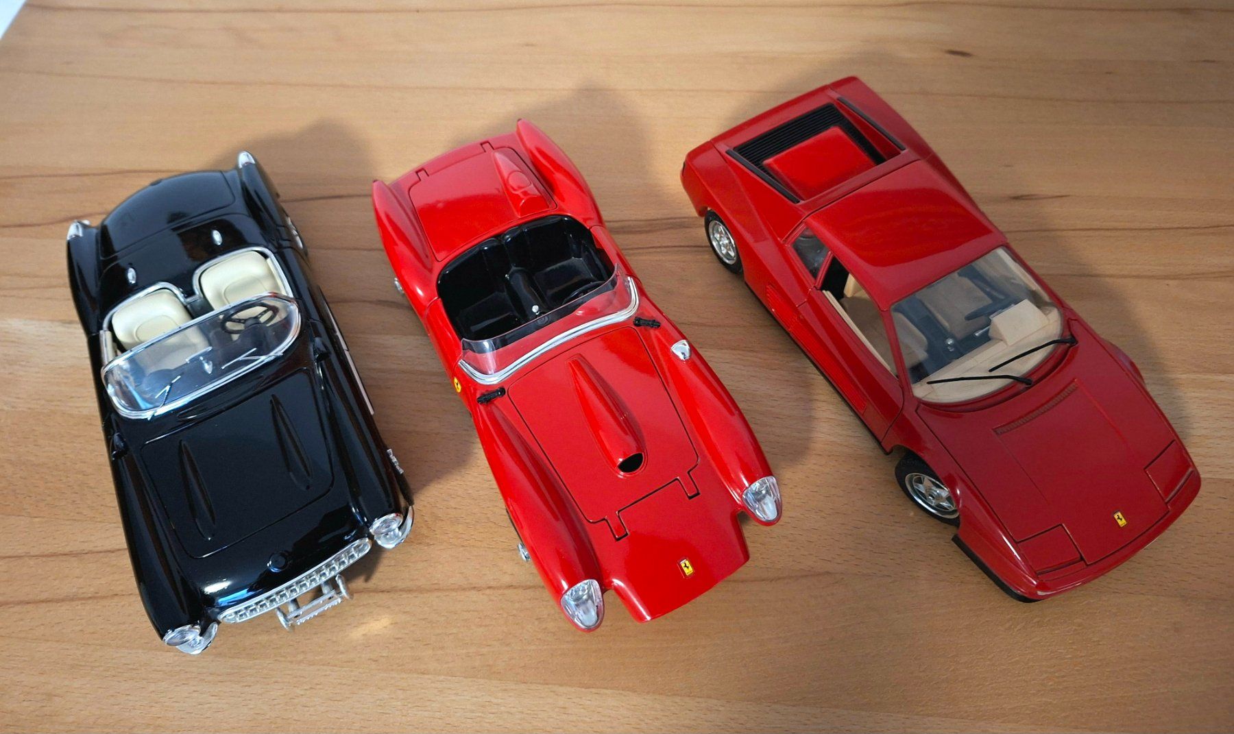 Bburago Voitures modèles: 3 Bburago Modelle 1:18 – D'occasion à Diessenhofen par Rzelda