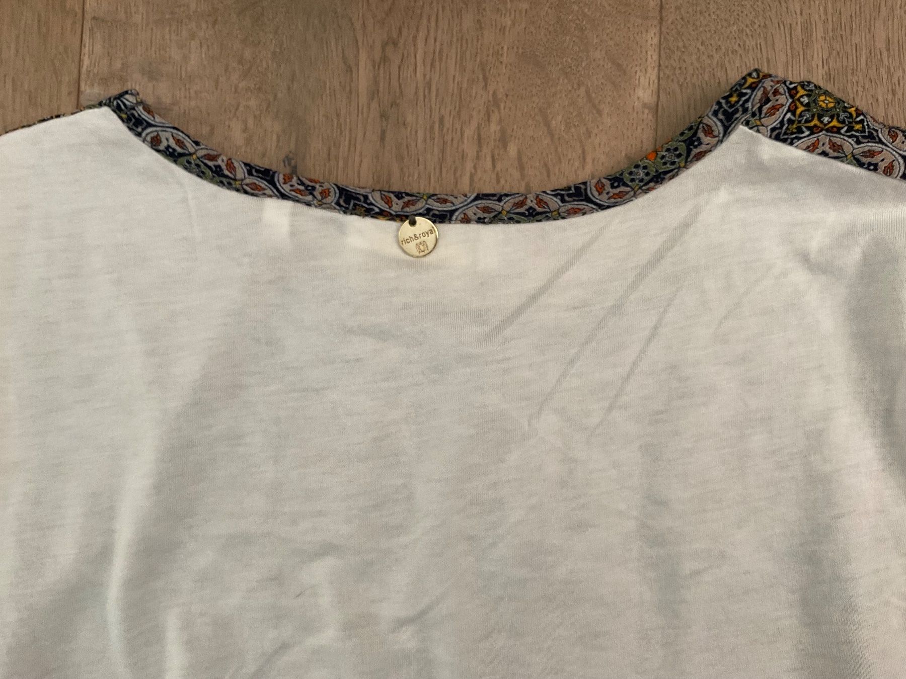 Rich & Royal T-shirt: Rich & Royal Shirt – Usato da Figino venduto da Stefano03 5