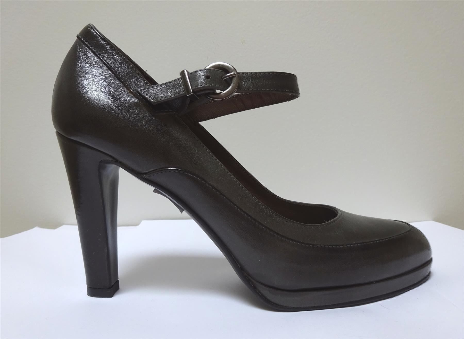 Scarpe da donna: Neue Leder Pumps  - Gr. 38 – Nuovo e nell'imballaggio originale da Zofingen venduto da Justizia_01
