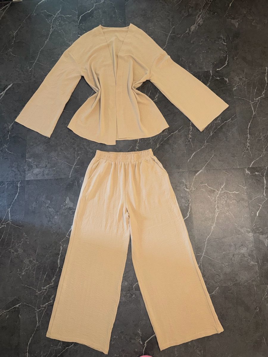 Completi & Tailleur: Damen Set Beige Gr.M/L – Usato da Füllinsdorf venduto da had_kv5k