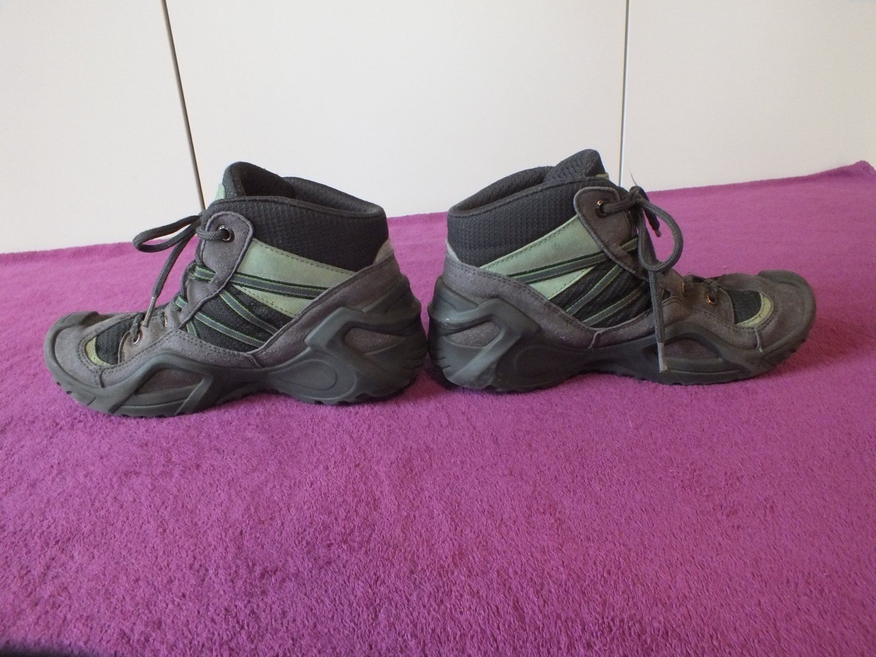Lowa Scarpe per ragazzi: Lowa Wander -Schuhe Gr. 37 – Usato da Müllheim Dorf venduto da Seeeule01 5