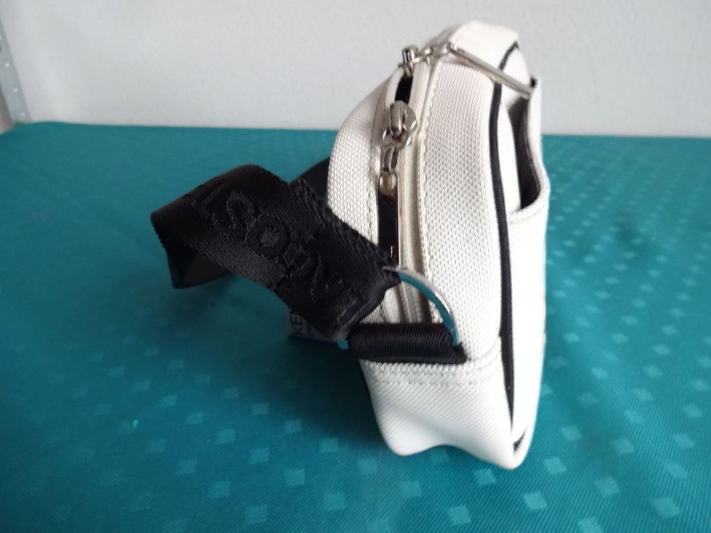 Lacoste Sacs femmes: Lacoste Umhängetasche – D'occasion à Frauenfeld par Riaa 3