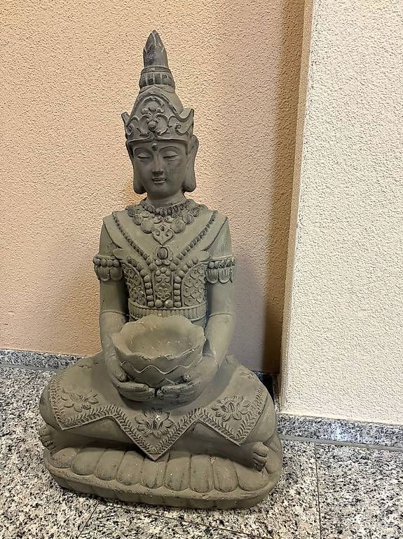 Skulpturen & Statuen: Buddha Statue / Tempelwächter – Gebraucht aus Hergiswil NW von MiTerwi