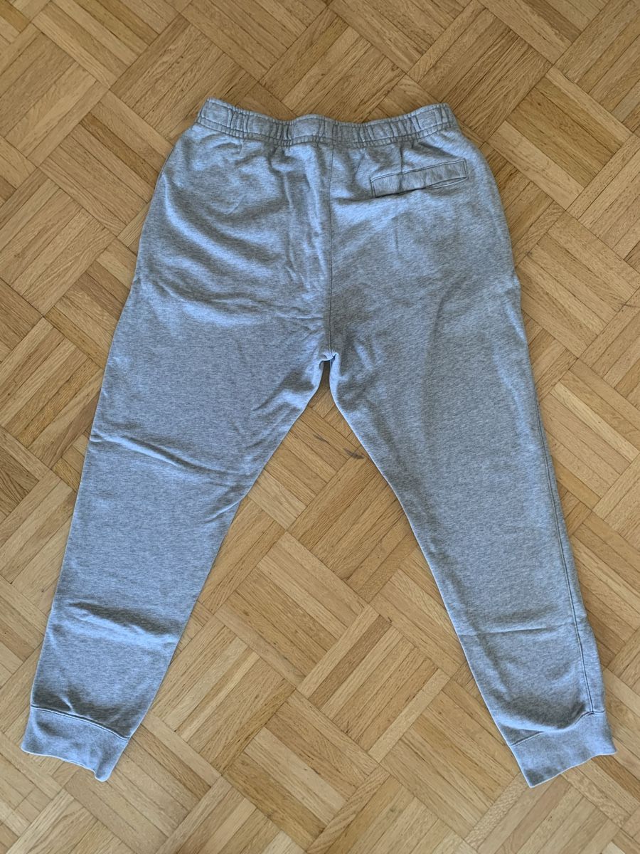 Nike Pantaloni: Nike Jogginghose Gr. L – Usato da Jona venduto da Siestaaa 1