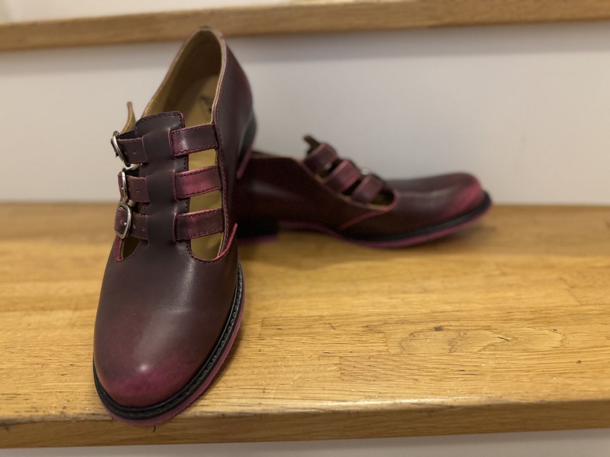 Damenschuhe: John Fluevog, Schnallenschuh, Grösse 39 – Neu (gemäss Beschreibung) aus Zürich von irisk12