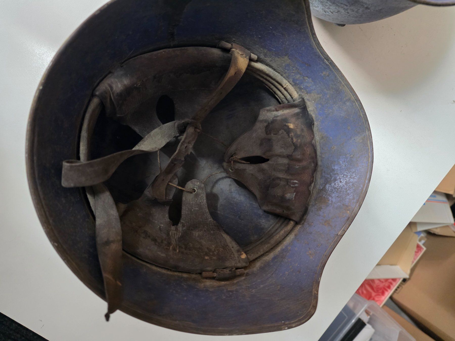 Uniformi & Effetti personali: Stahlhelm Militär Armee Helm – Usato da Dorf venduto da Echo_Elements 4