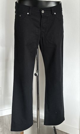 NEUW 💜 Gr 42 (33/34) Christian Berg, schwarze Hose/Jeans