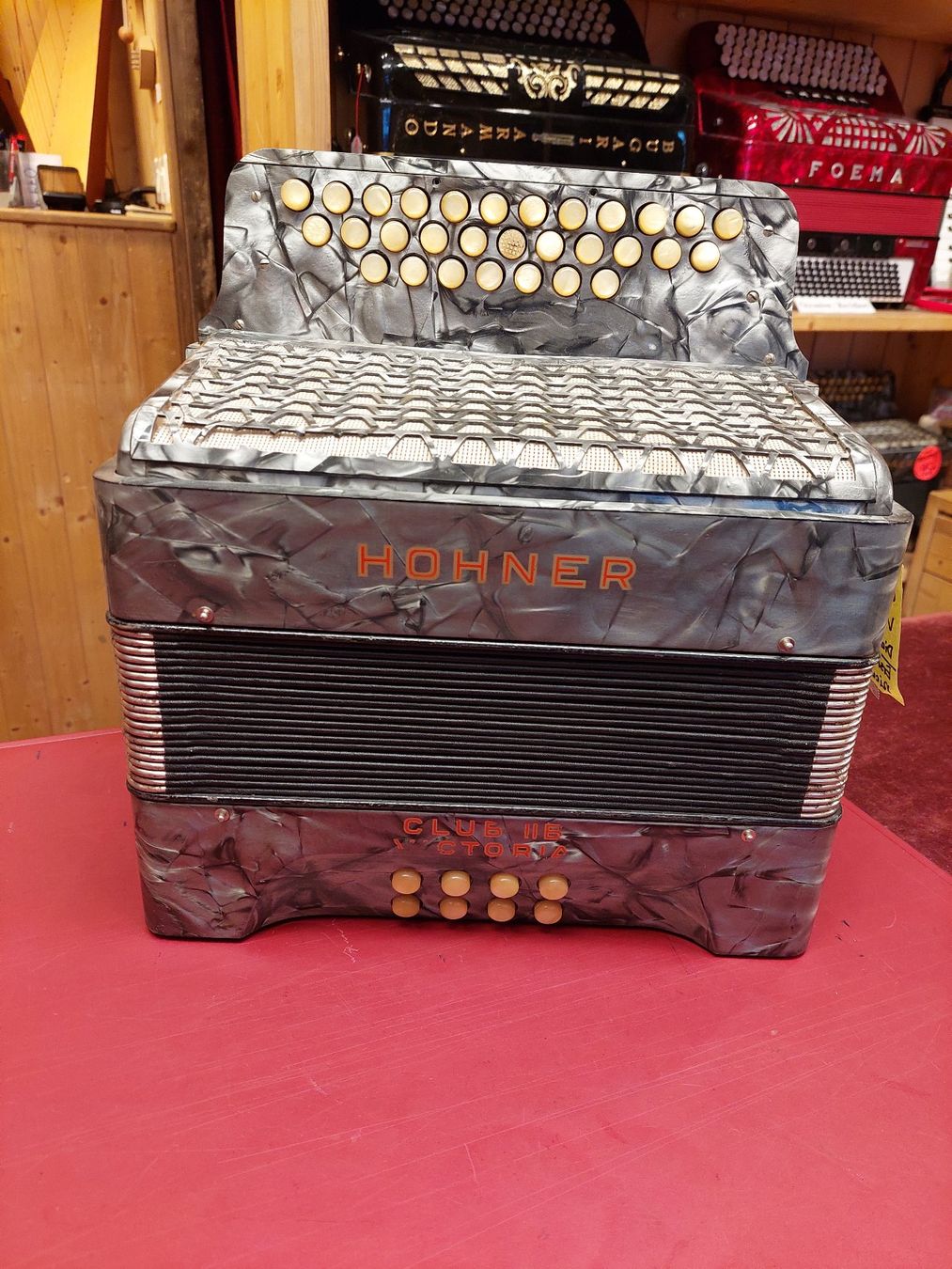 Hohner Musikinstrumente: Hohner CLub II B Victoria – Defekt aus Davos-Platz von musikhauskollegger