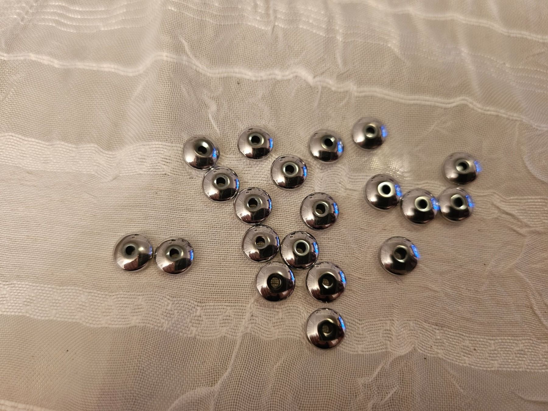 Perle (finte): 20 Stk Hämatit Perlen linsen 5mm silber farbe – Nuovo (secondo la descrizione) da Dietikon venduto da Eleda