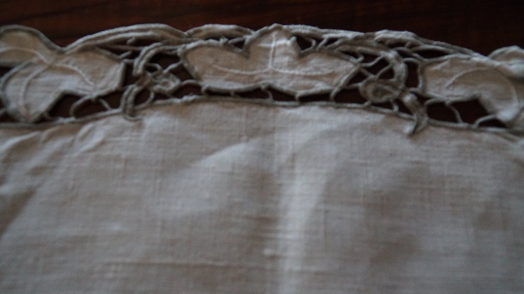 Altra biancheria da tavola: Leinen Deckeli 36x32cm – Usato da Bern venduto da Antikbatik 1