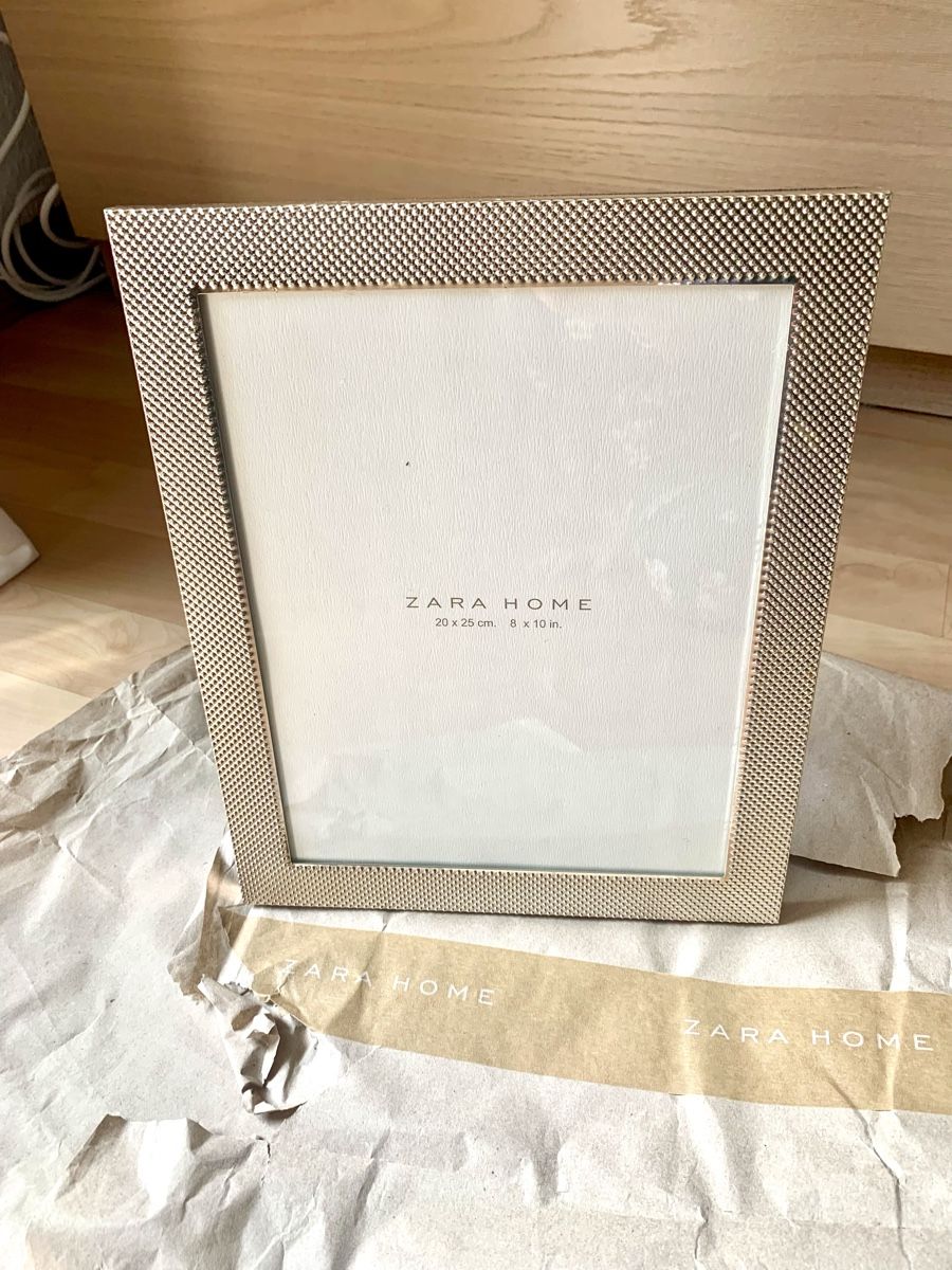 Cornici: ZARA photo frame / Bilderrahmen 20x25 – Nuovo (secondo la descrizione) da Zürich venduto da Angela_Fashion_Lover