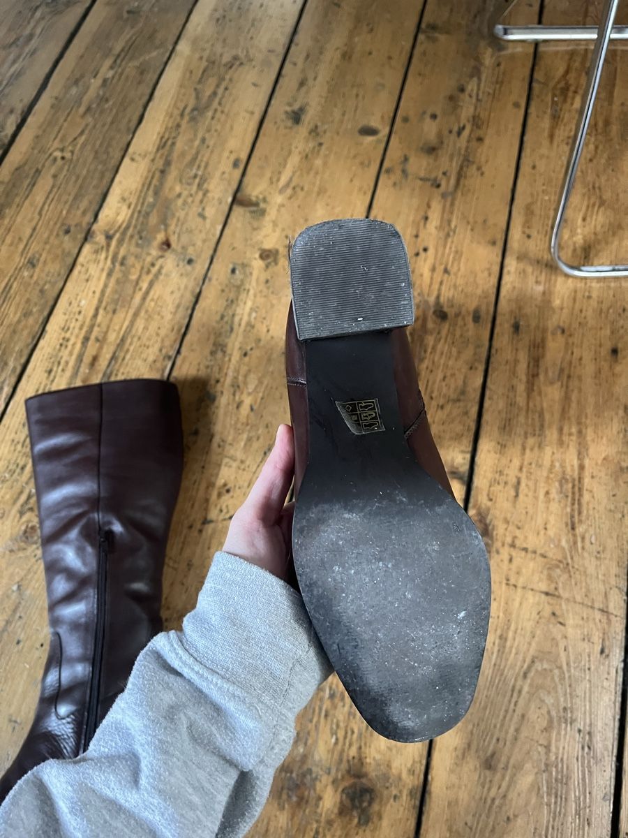 Damenschuhe: Knee height leather brown boots – Gebraucht aus Basel von car_k92g 2
