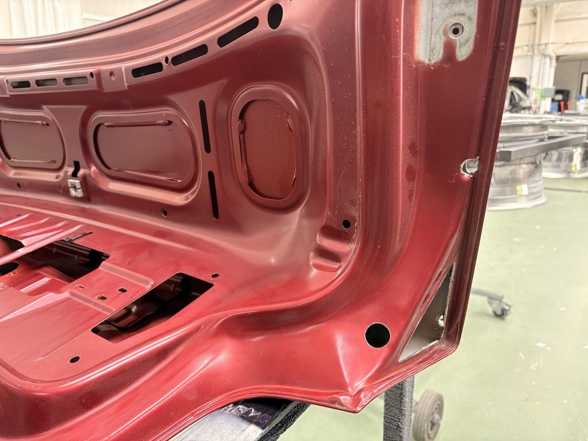 BMW Tutti pezzi di ricambio auto: BMW 3er E36 Heckdeckel Coupe Cabrio – Usato da Aeschi SO venduto da SiMondo 8